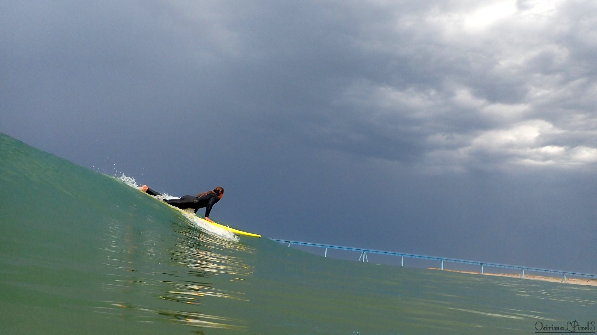 Surf Buch La Salie Pyla Surf School rider on the storm